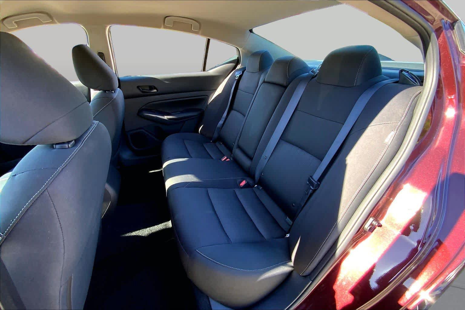 Used 2025 Nissan Altima 2.5 SV FWD image 19