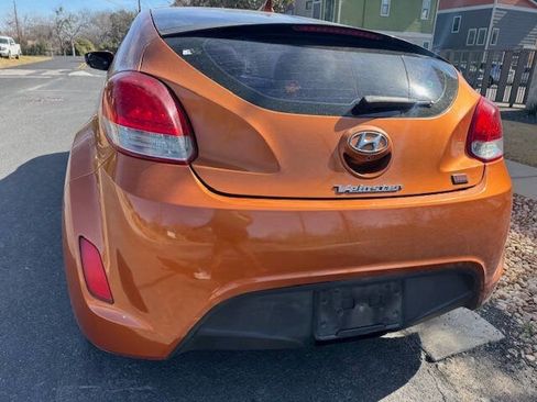 Used 2014 Hyundai Veloster RE:FLEX Edition image 10