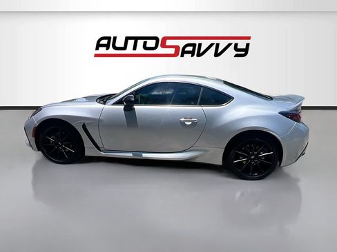 Used 2026 Toyota GR86 Premium w/ ALL Weather Mat Package (TMS) RWD image 4