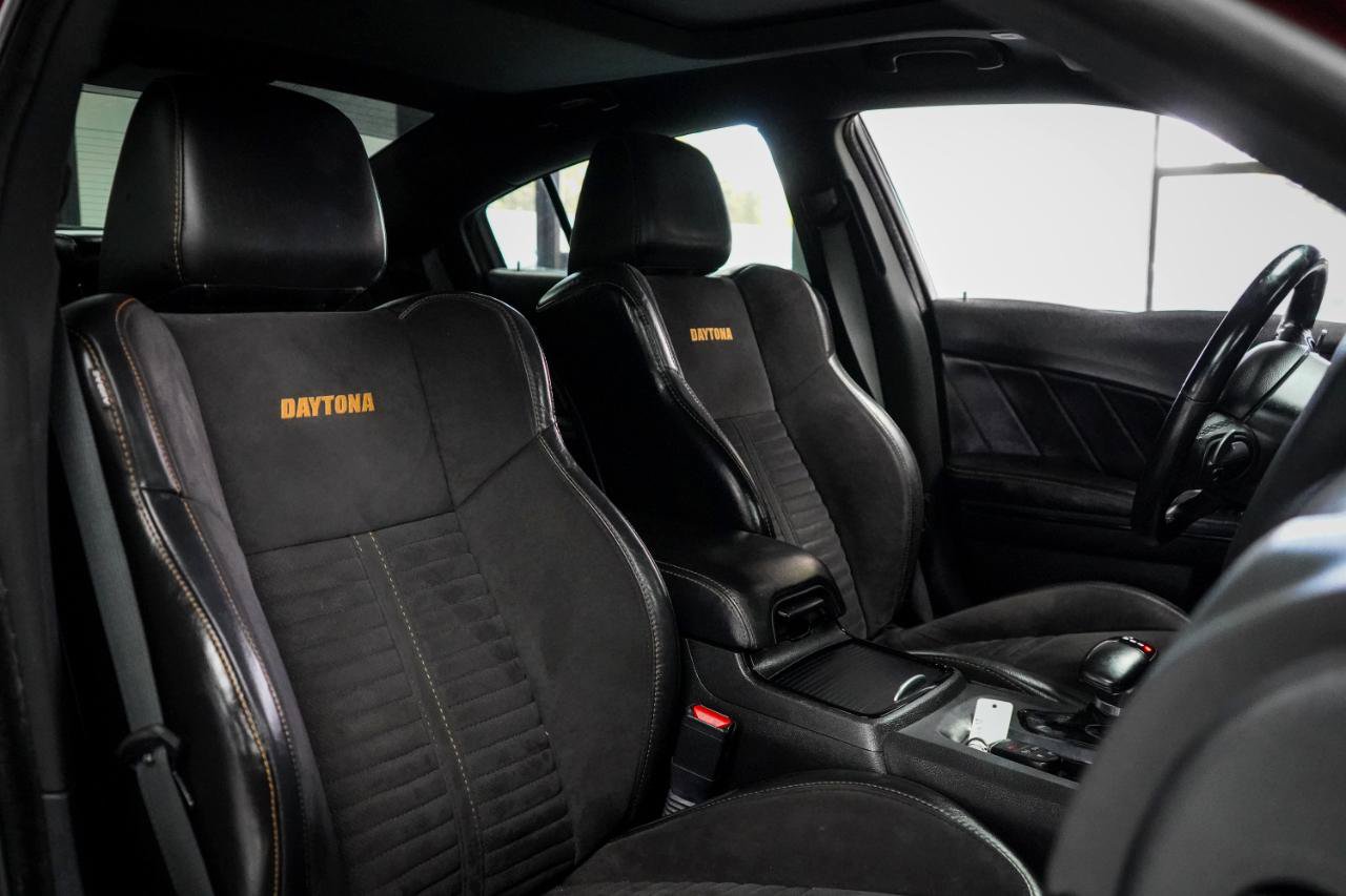 Used 2018 Dodge Charger R/T RWD image 17