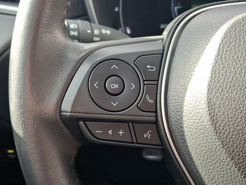 Used 2023 Toyota Corolla Cross XLE image 21