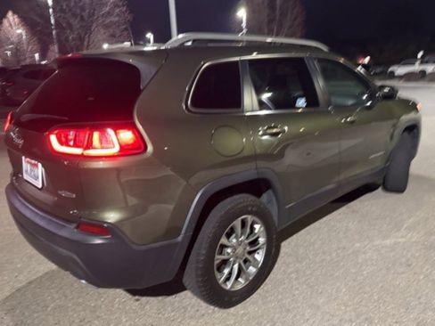 Used 2019 Jeep Cherokee Latitude Plus w/ Comfort/Convenience Group image 15