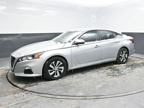 Used 2021 Nissan Altima 2.5 S image 3