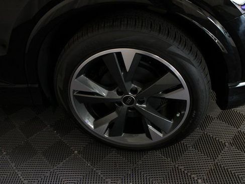 New 2025 Audi Q4 e-tron Premium Plus image 23