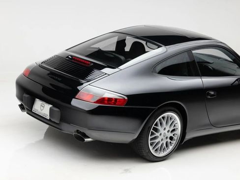 Used 2001 Porsche 911 Carrera AWD/4WD image 23