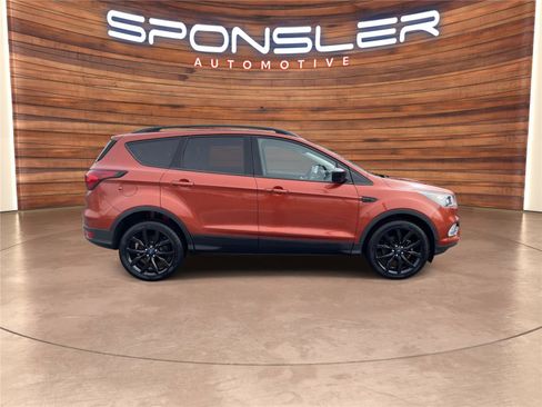 Used 2019 Ford Escape SE image 7
