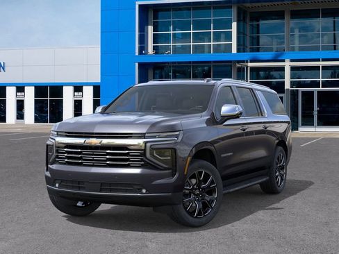 New 2026 Chevrolet Suburban Premier image 6