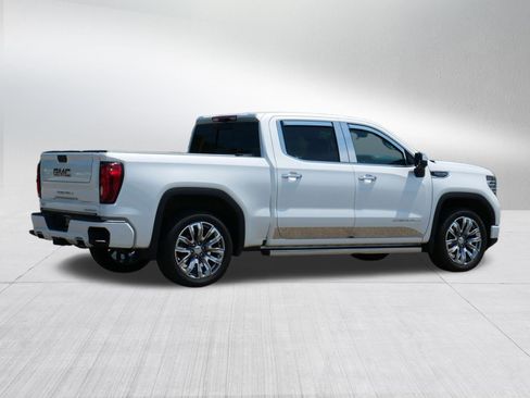 Used 2024 GMC Sierra 1500 Denali AWD/4WD image 5