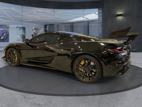 Used 2026 Chevrolet Corvette ZR1 w/ ZR1 Carbon Fiber Aero Package RWD image 5