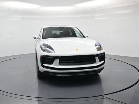 Used 2026 Porsche Macan AWD/4WD image 33