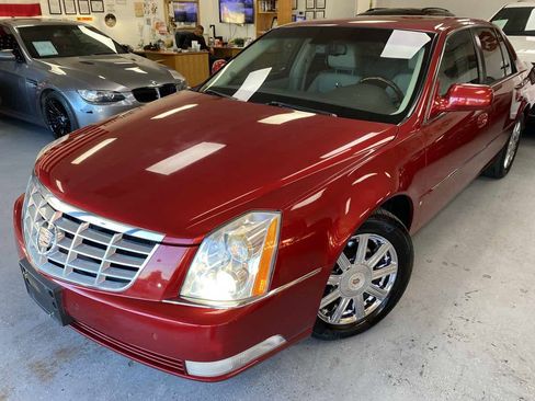 Used 2008 Cadillac DTS image 6