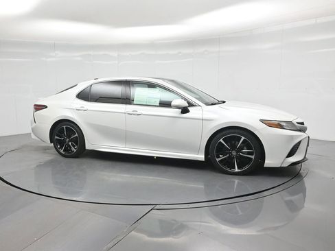 Used 2019 Toyota Camry XSE image 24