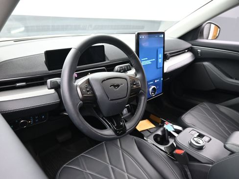 Used 2023 Ford Mustang Mach-E Select image 16