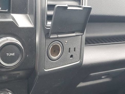 Used 2018 Ford F150 XLT w/ Equipment Group 302A Luxury AWD/4WD image 29