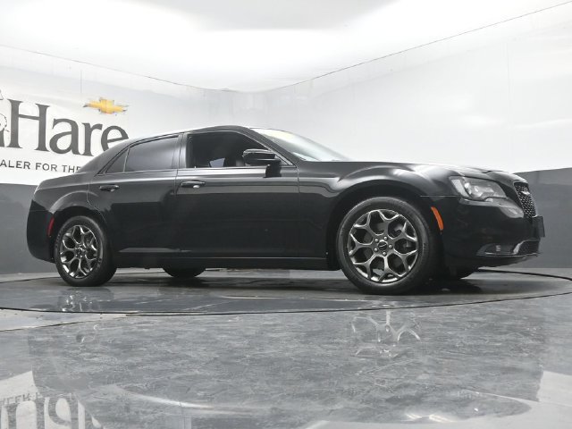Used 2016 Chrysler 300 S AWD/4WD image 4