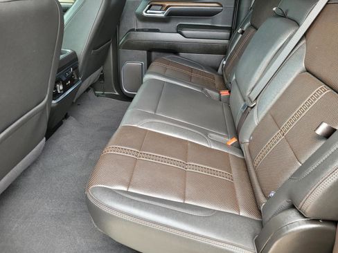 Used 2024 Chevrolet Silverado 1500 High Country w/ High Country Premium Package AWD/4WD image 16