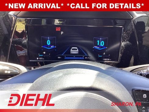 Used 2022 Hyundai Elantra SEL w/ Convenience + Premium Package FWD image 11