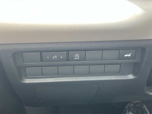 New 2026 Mitsubishi Outlander SE image 29