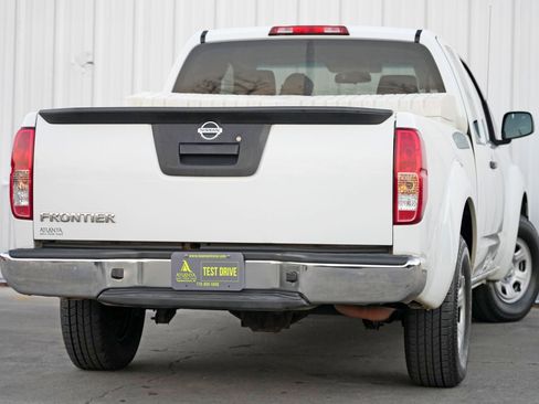 Used 2015 Nissan Frontier S image 4