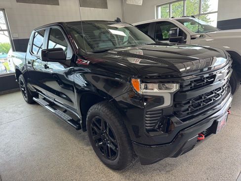 Used 2026 Chevrolet Silverado 1500 RST w/ Convenience Package II AWD/4WD image 3