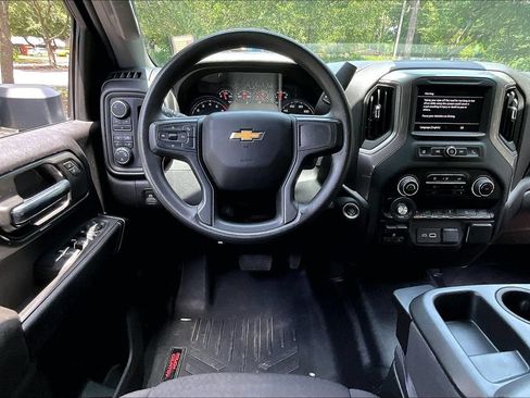 Used 2024 Chevrolet Silverado 2500 Custom w/ Custom Value Package AWD/4WD image 8