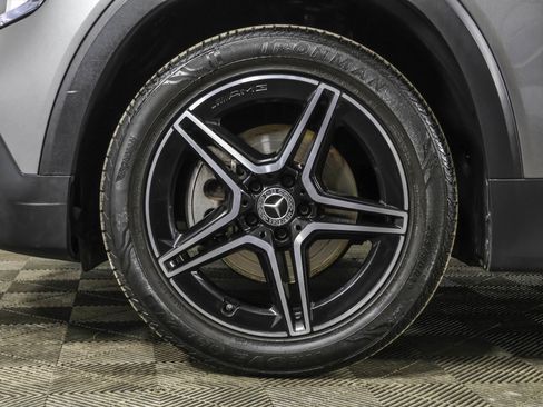 Used 2021 Mercedes-Benz GLB 250 4MATIC w/ AMG Line image 21