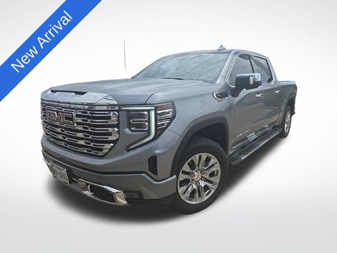 Used 2026 GMC Sierra 1500 Denali w/ Technology Package AWD/4WD image 1
