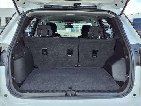 Used 2020 Chevrolet Equinox LT image 10