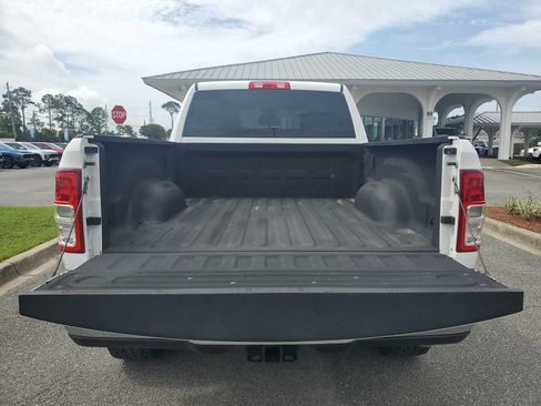 Used 2019 RAM 2500 Tradesman w/ Chrome Appearance Group AWD/4WD image 5