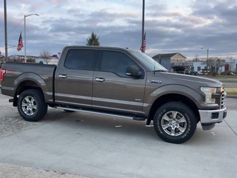 Used 2015 Ford F150 XLT w/ Equipment Group 302A Luxury image 2