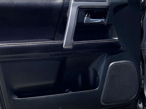 Used 2016 Toyota 4Runner SR5 RWD image 21