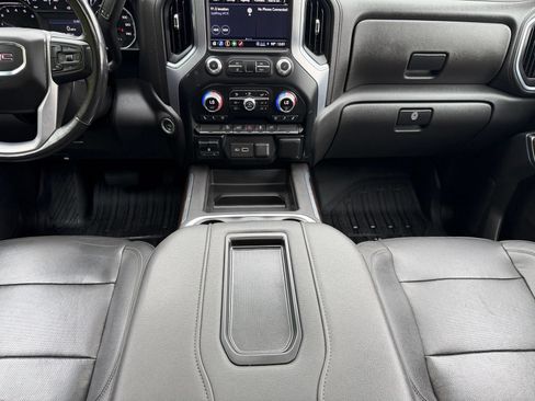 Used 2022 GMC Sierra 1500 SLT w/ SLT Premium Package AWD/4WD image 19