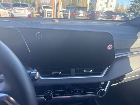 Used 2026 Chevrolet Equinox LT image 14