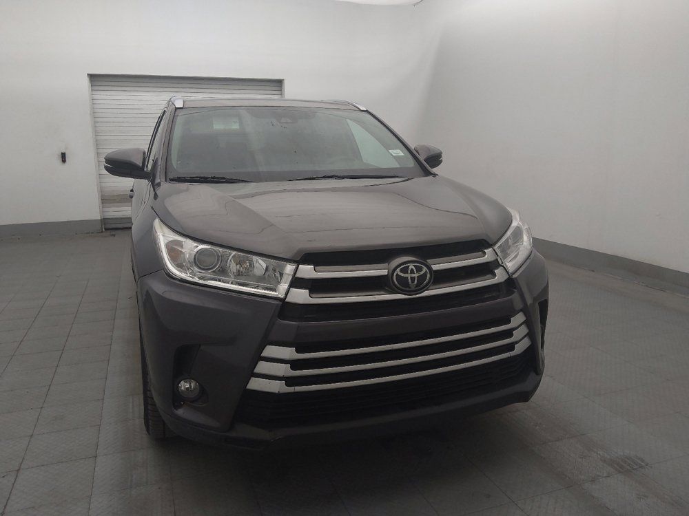 Used 2019 Toyota Highlander XLE AWD/4WD image 14