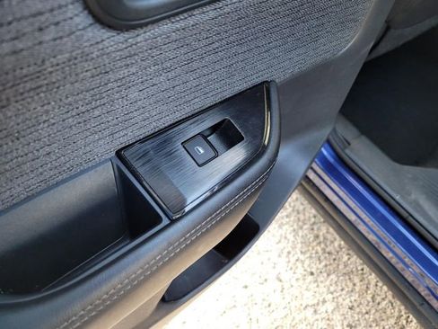 Used 2023 Nissan Rogue SV image 17