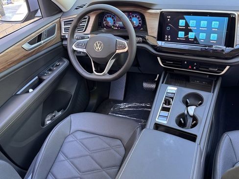 New 2026 Volkswagen Atlas SE image 24