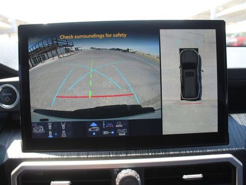Used 2026 Toyota 4Runner Platinum AWD/4WD image 32