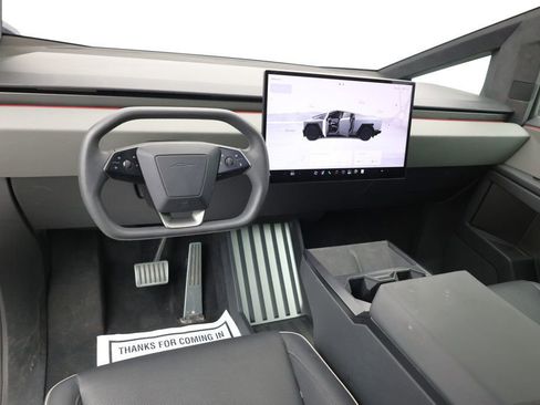 Used 2024 Tesla Cybertruck AWD Crew Cab image 8
