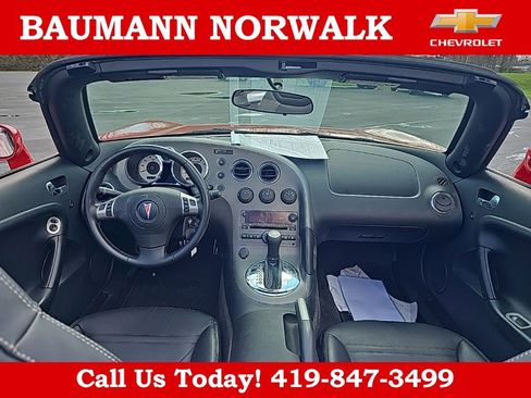 Used 2007 Pontiac Solstice Convertible w/ Premium Package image 4