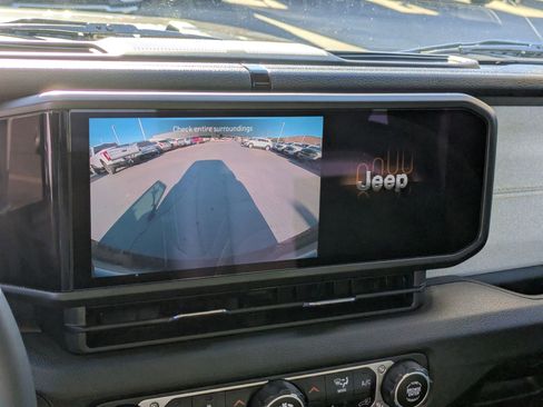 Used 2024 Jeep Wrangler Sport S image 23