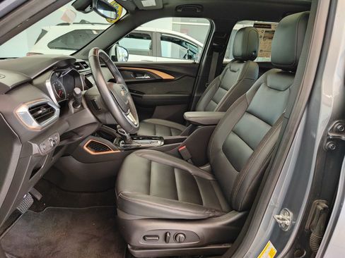 Used 2022 Chevrolet TrailBlazer ACTIV w/ Sun and Liftgate Package FWD image 10