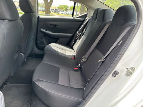 Used 2025 Nissan Sentra SV FWD image 21