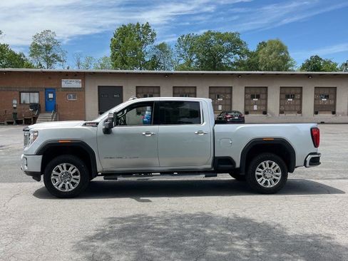 Used 2021 GMC Sierra 2500 Denali AWD/4WD image 3