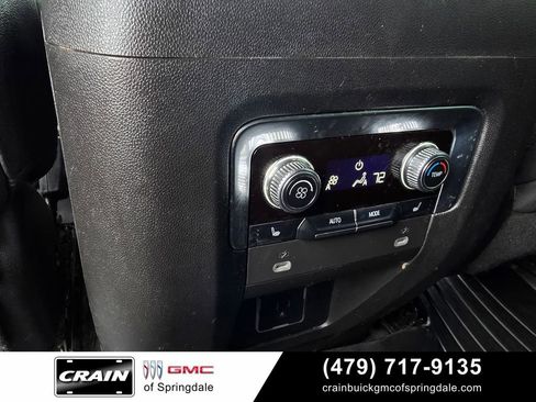 Used 2023 GMC Yukon SLT w/ SLT Premium Package AWD/4WD image 27