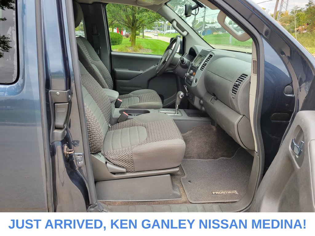 Used 2016 Nissan Frontier SV w/ SV Value Truck Package AWD/4WD image 20
