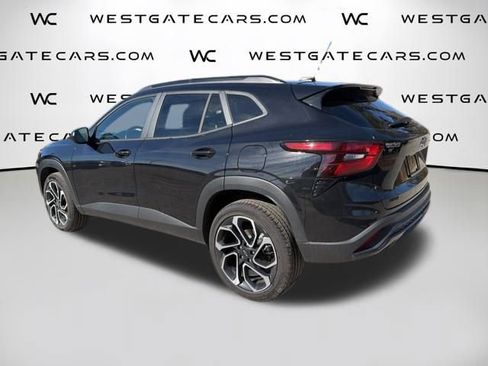 Used 2025 Chevrolet Trax RS FWD image 10