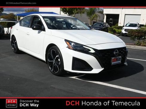 Used 2023 Nissan Altima 2.5 SR image 3