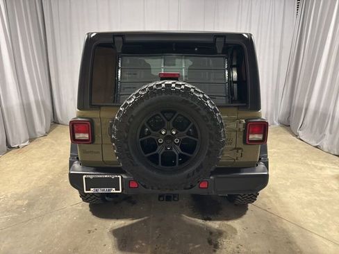 Used 2025 Jeep Wrangler Unlimited Sport AWD/4WD image 14