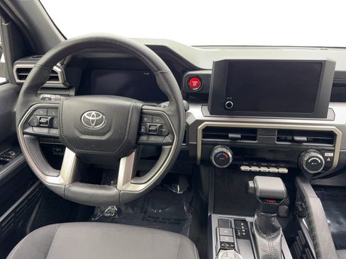 Used 2025 Toyota Tacoma TRD Off-Road AWD/4WD image 55