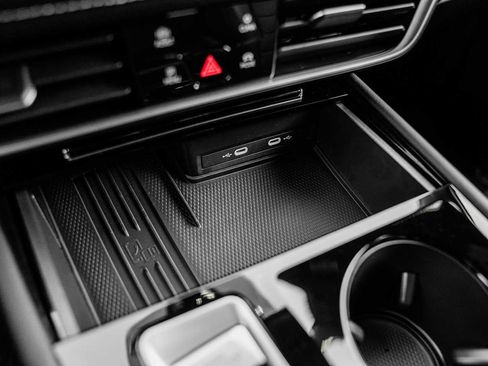 New 2026 Volkswagen Atlas Cross Sport SEL R-Line image 33